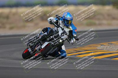 media/Sep-11-2022-SoCal Trackdays (Sun) [[81b7e951af]]/Turn 16 (945am)/